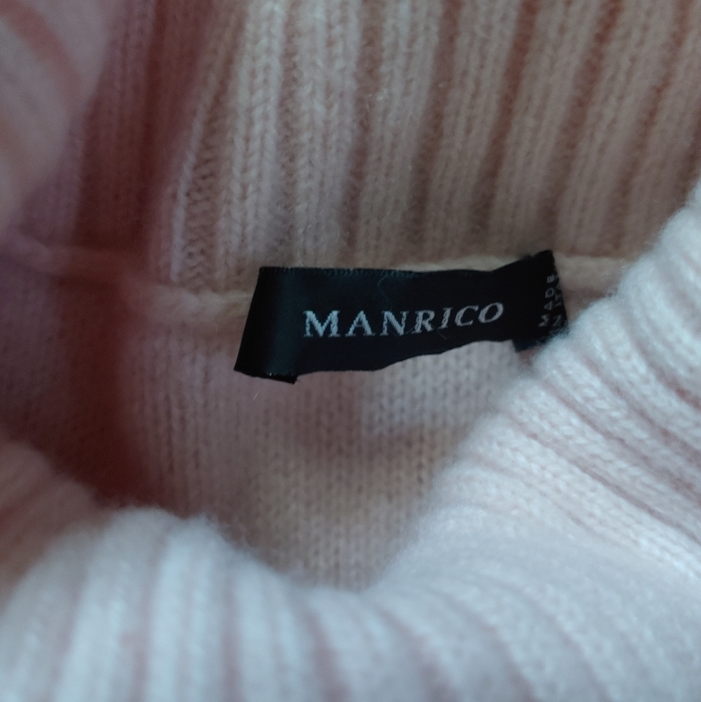Two Manrico Cashmere Turtle Neck Sweaters.. Think Spring! - Picture 5 of 8